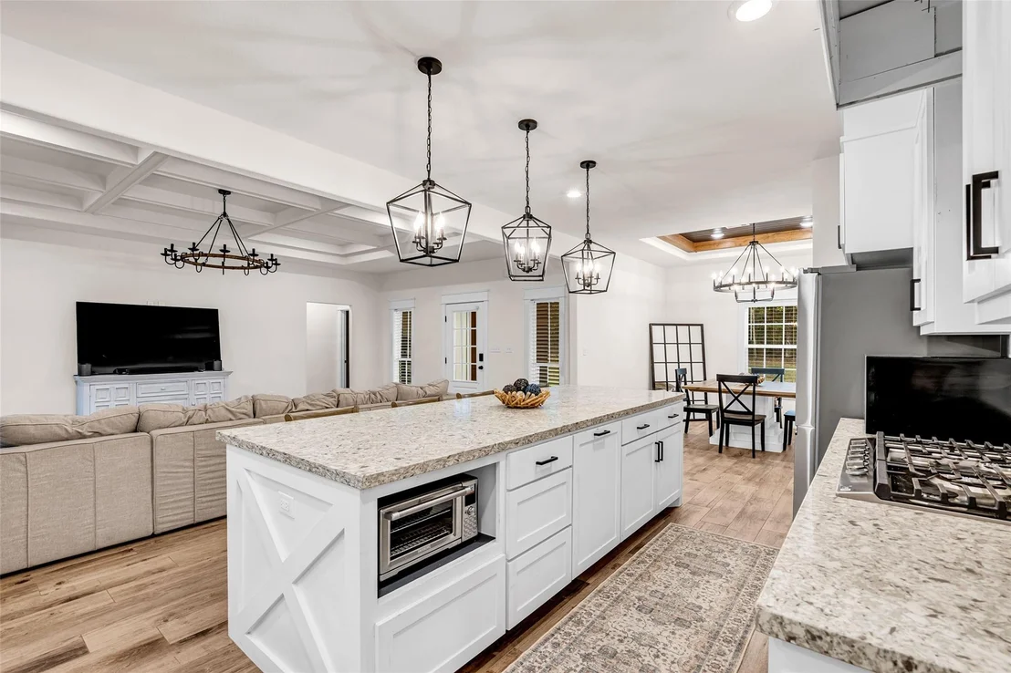 Photo of 10040 Shepard Hill Road