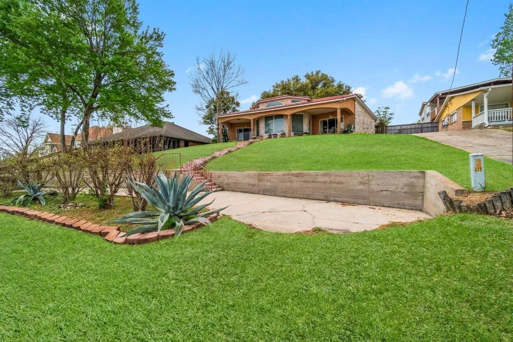 Photo of 55 Lakeway Drive
