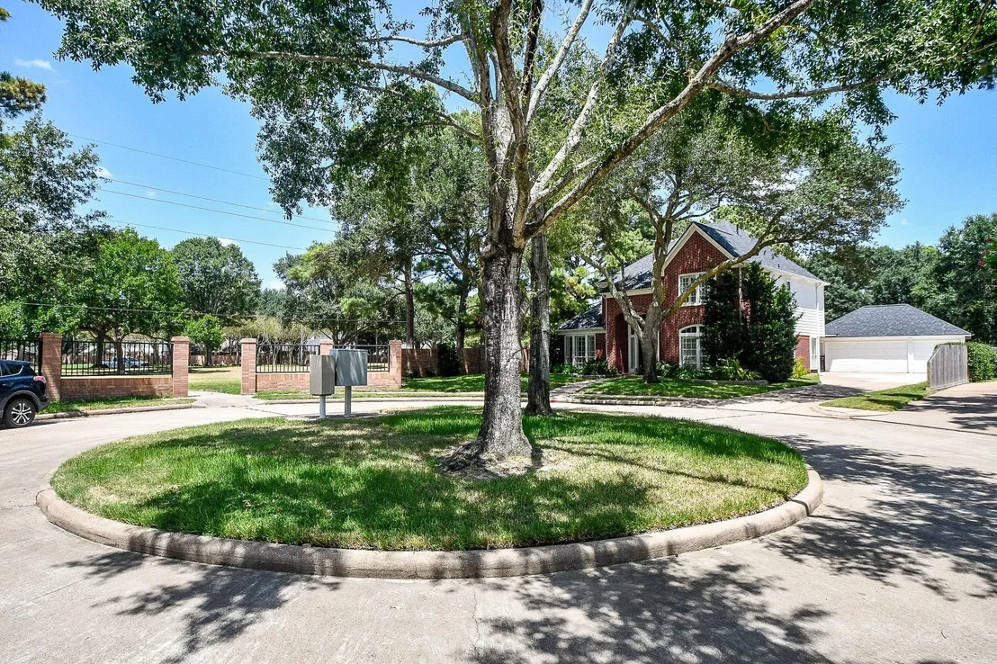Photo of 1703 Fall Ridge Circle