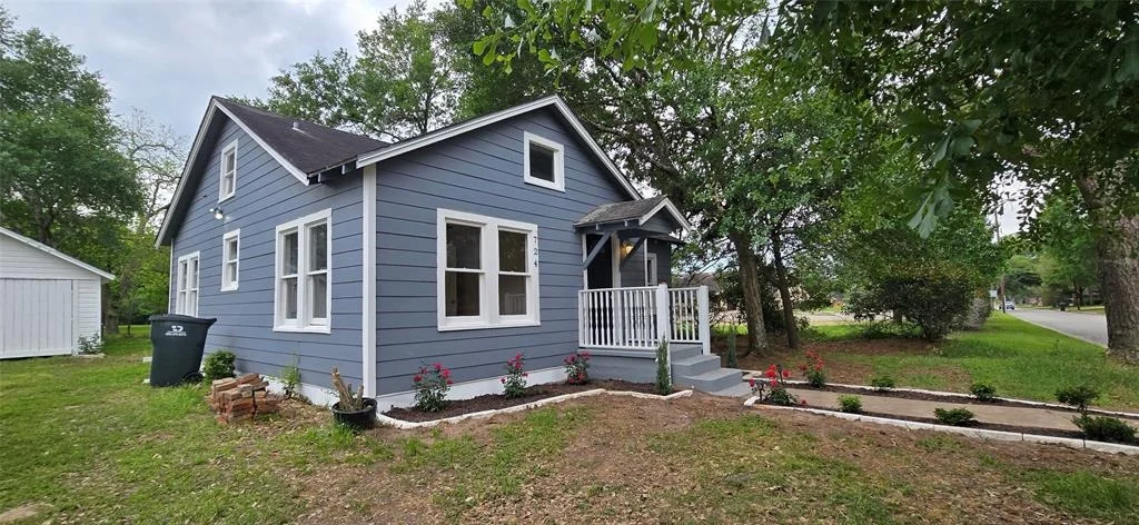 Photo of 724 Eagle Lake Road