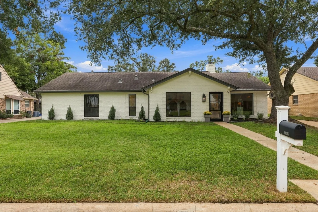 Photo of 11307 Valley Spring Drive
