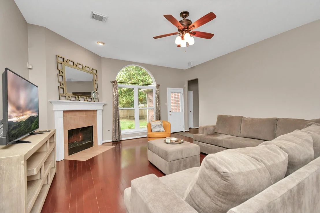 Photo of 23939 River Place Drive