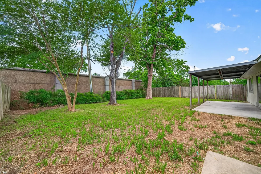 Photo of 18611 Spinney Lane Drive