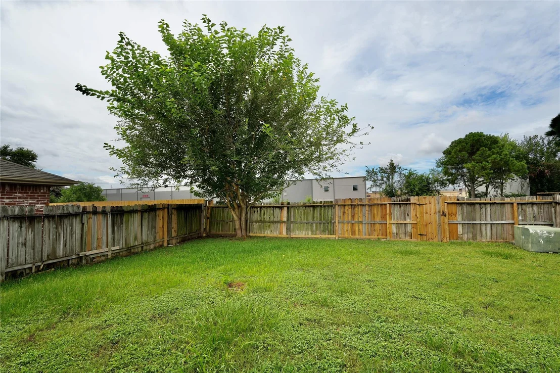 Photo of 6939 Lower Arrow Dr