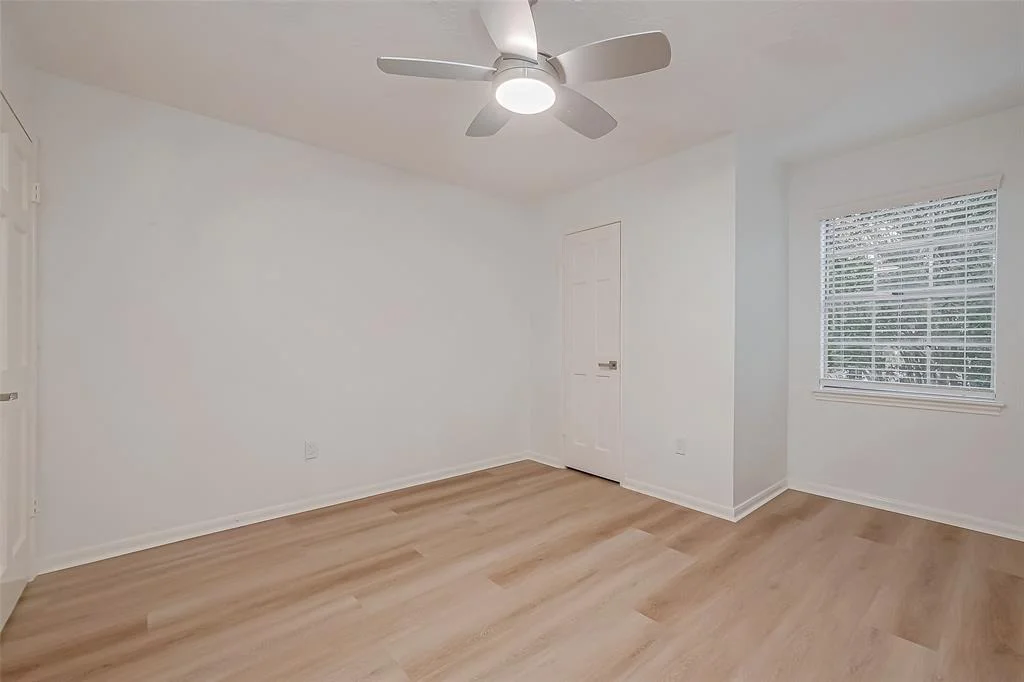 Photo of 5902 Templegate Drive
