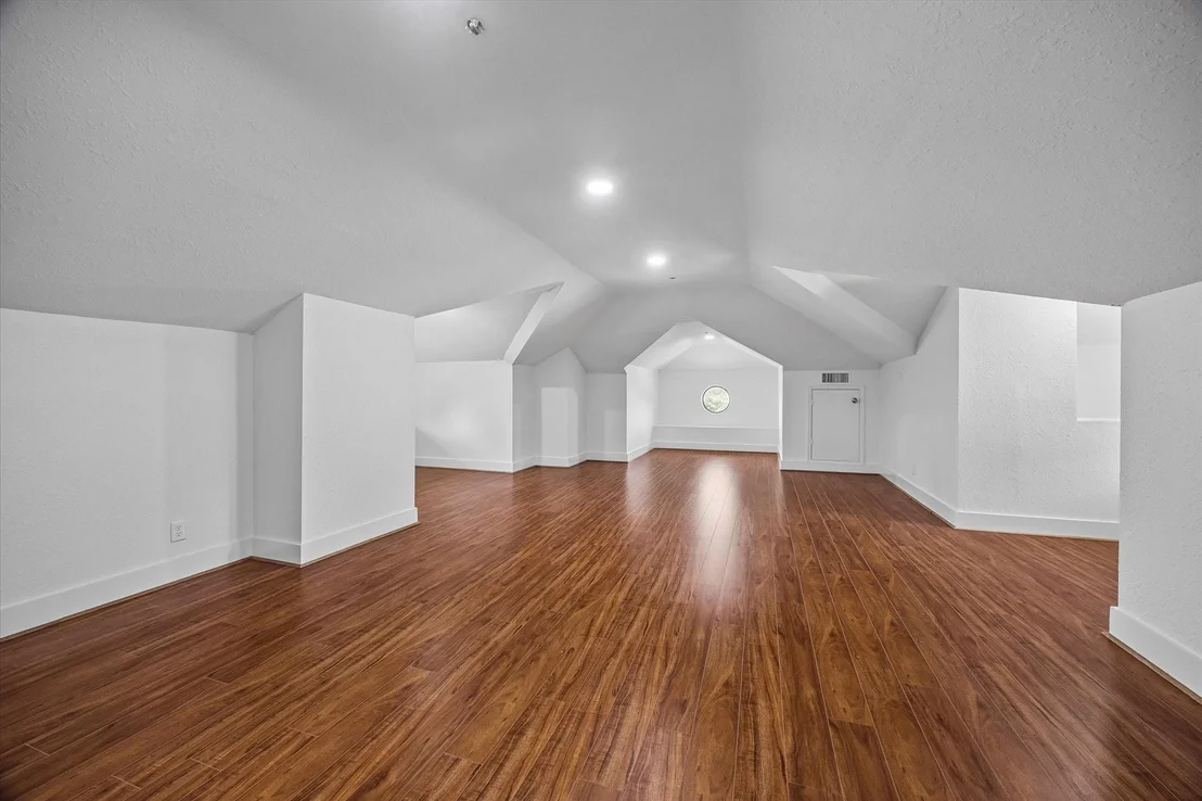 Photo of 8448 Westview Drive