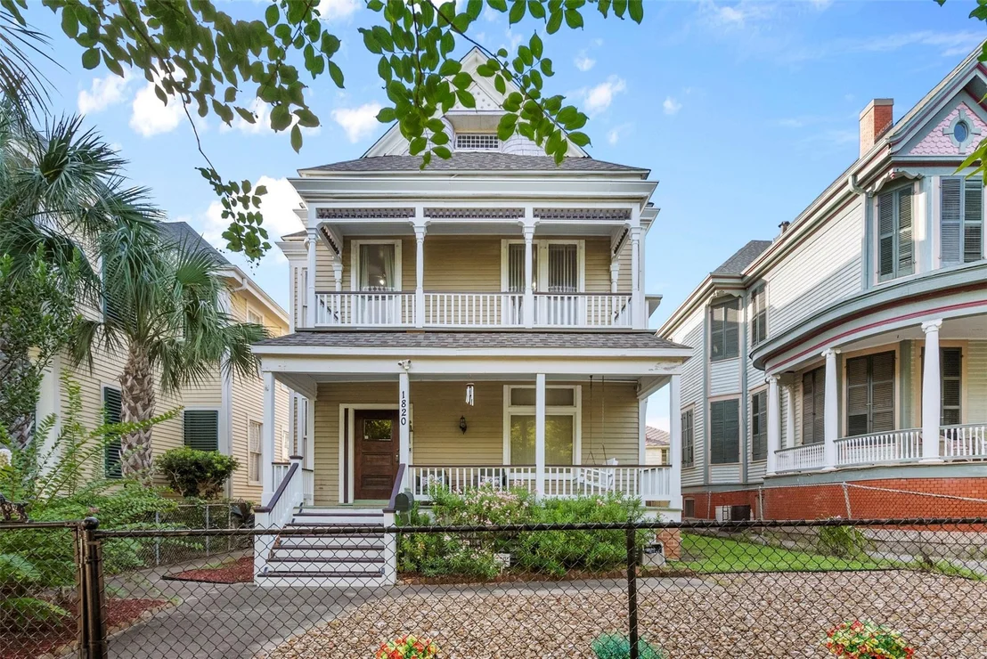 Photo of 1820 Winnie Street