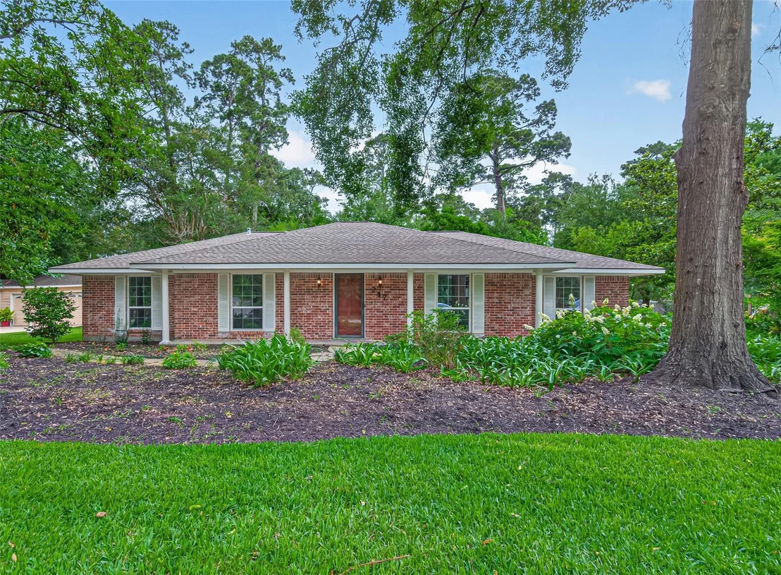 Photo of 247 Castlewood Drive
