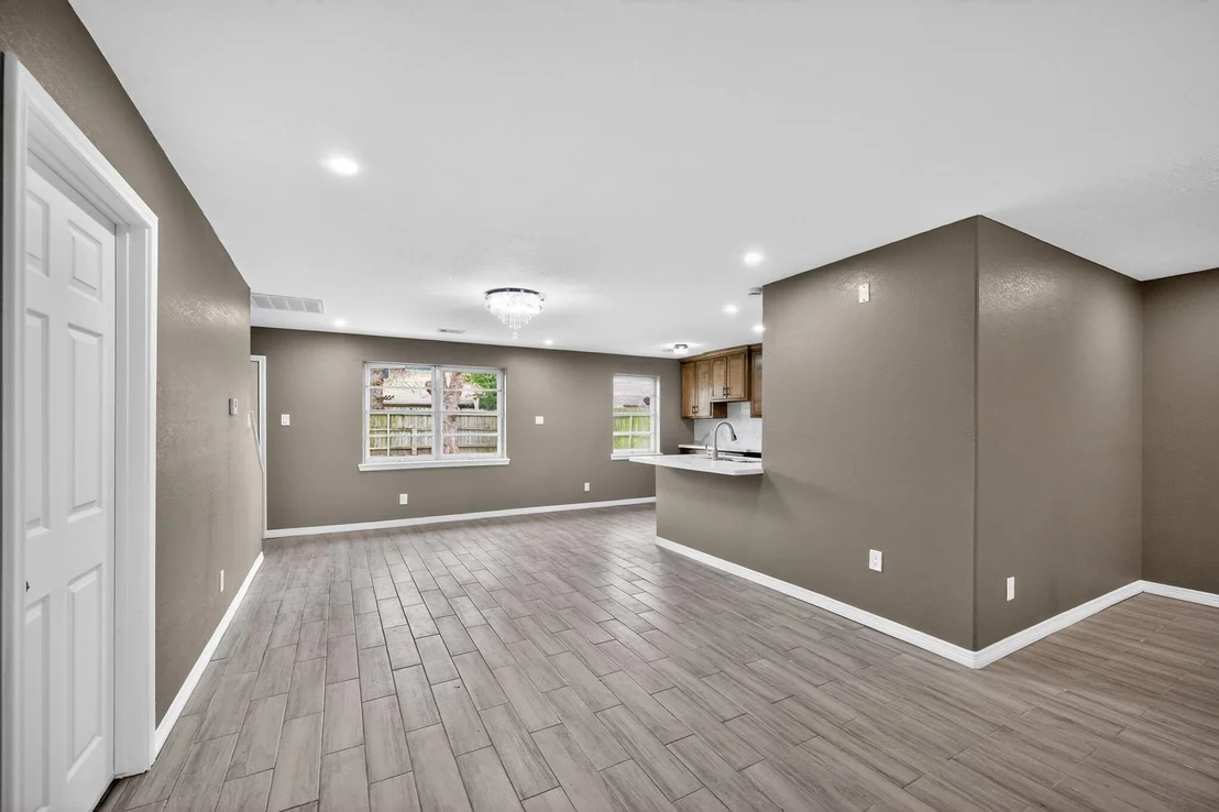 Photo of 2217 Hickory Lane