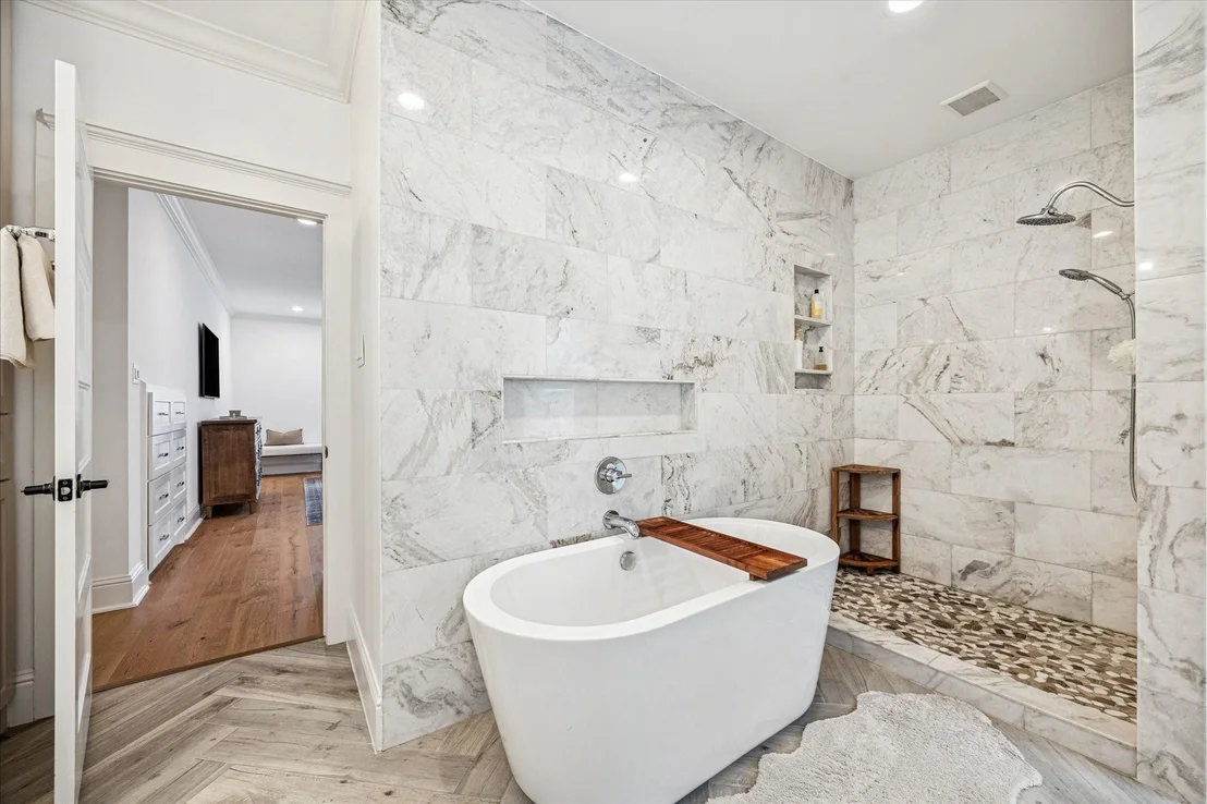 Photo of 810 Silvergate Drive