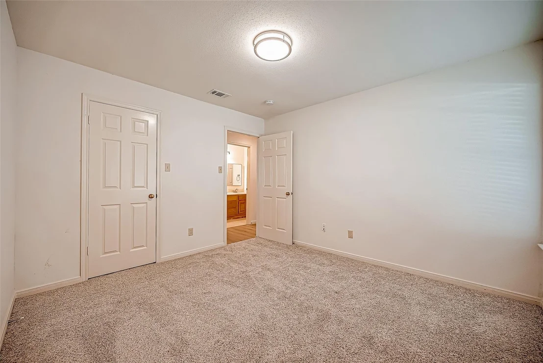 Photo of 2810 Pineleaf Drive