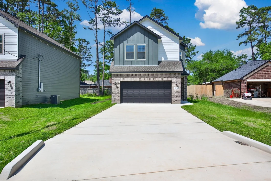 Photo of 1452 Glenoaks Drive