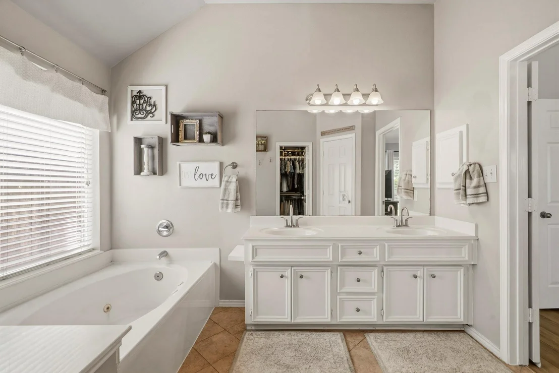 Photo of 28234 Everett Knolls Drive
