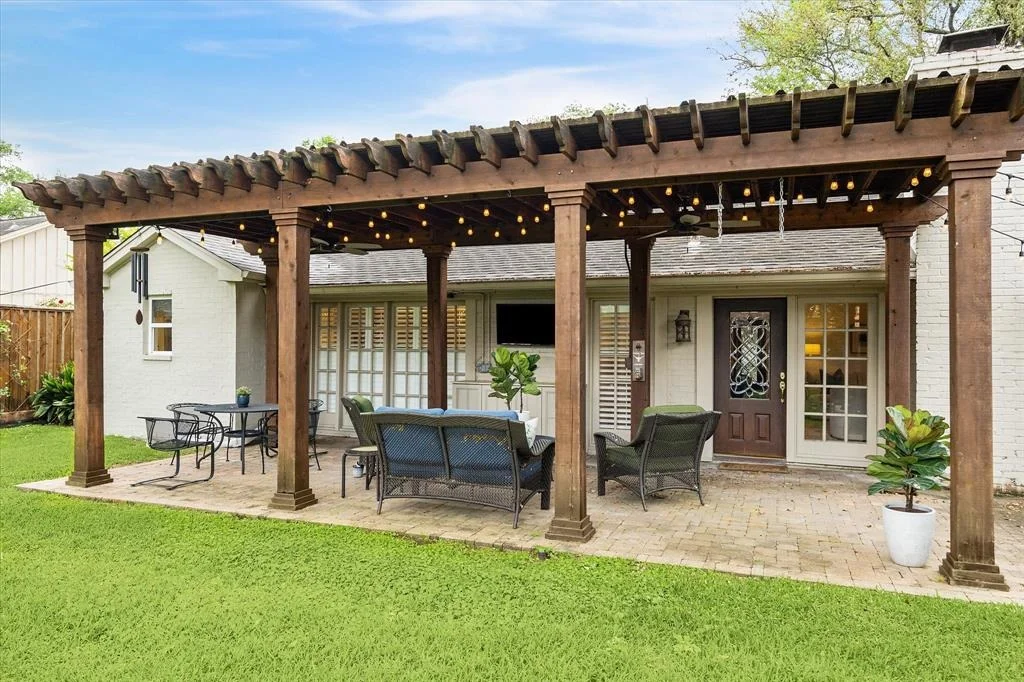 Photo of 10722 Del Monte Drive