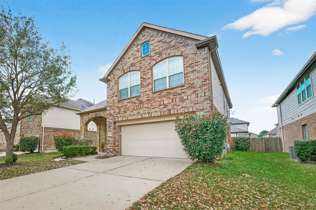 Photo of 6018 Gracys Landing Ln