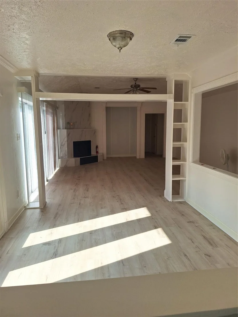 Photo of 4030 Knoll Glen Drive