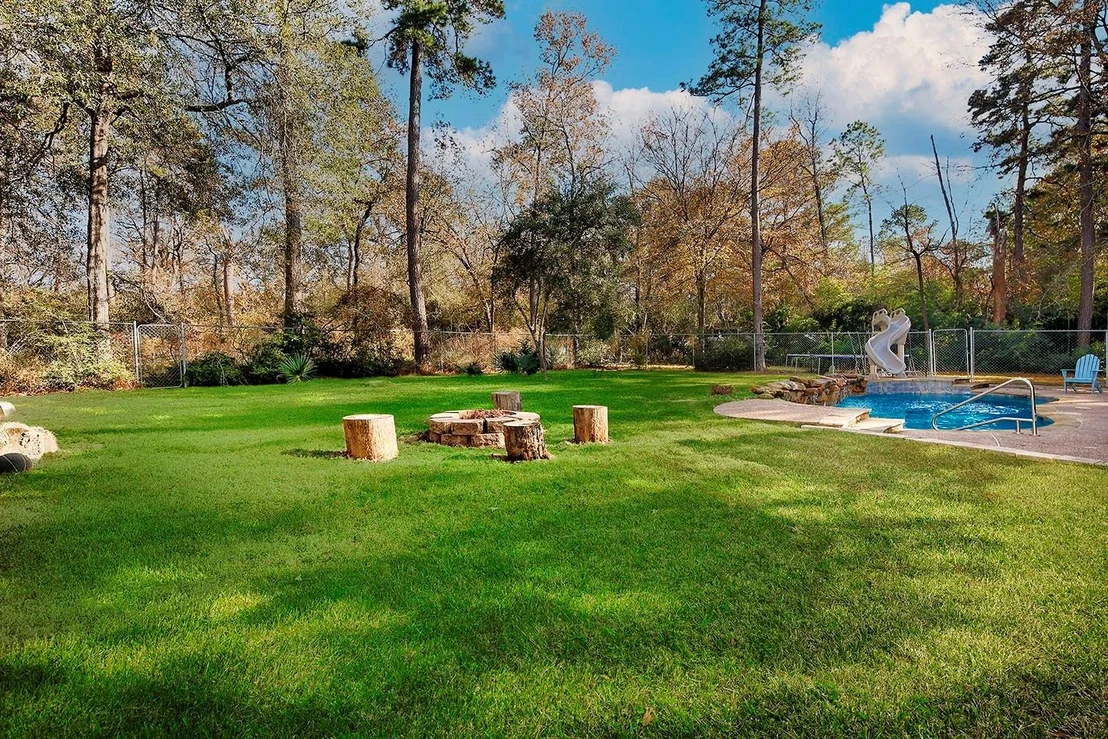 Photo of 44 Lake Forest Circle