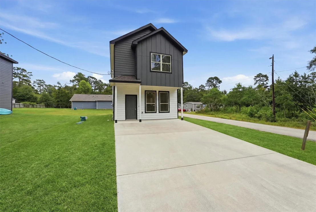 Photo of 15608 Sycamore Drive