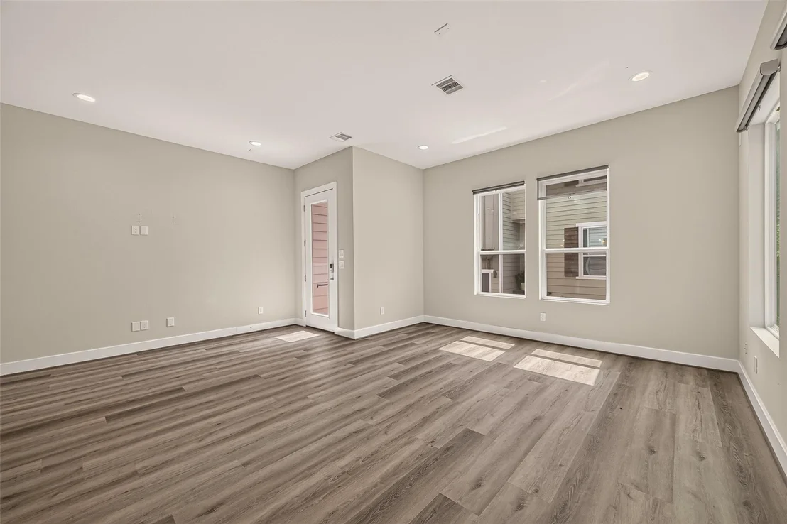 Photo of 3350 Pinemont Drive