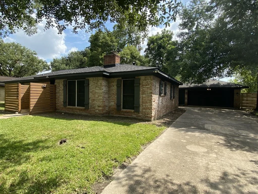 Photo of 5108 Longshadow Drive