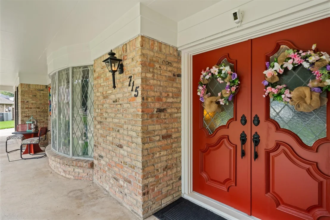 Photo of 715 Orleans Court