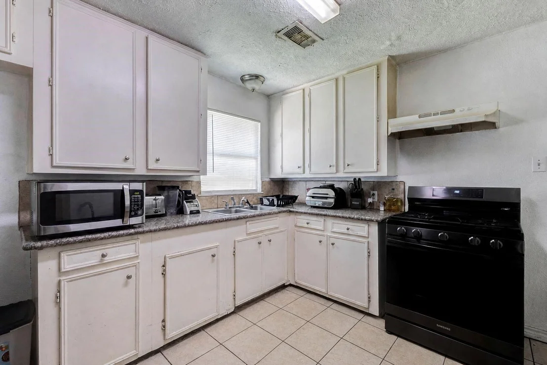 Photo of 1607 Beusch Drive