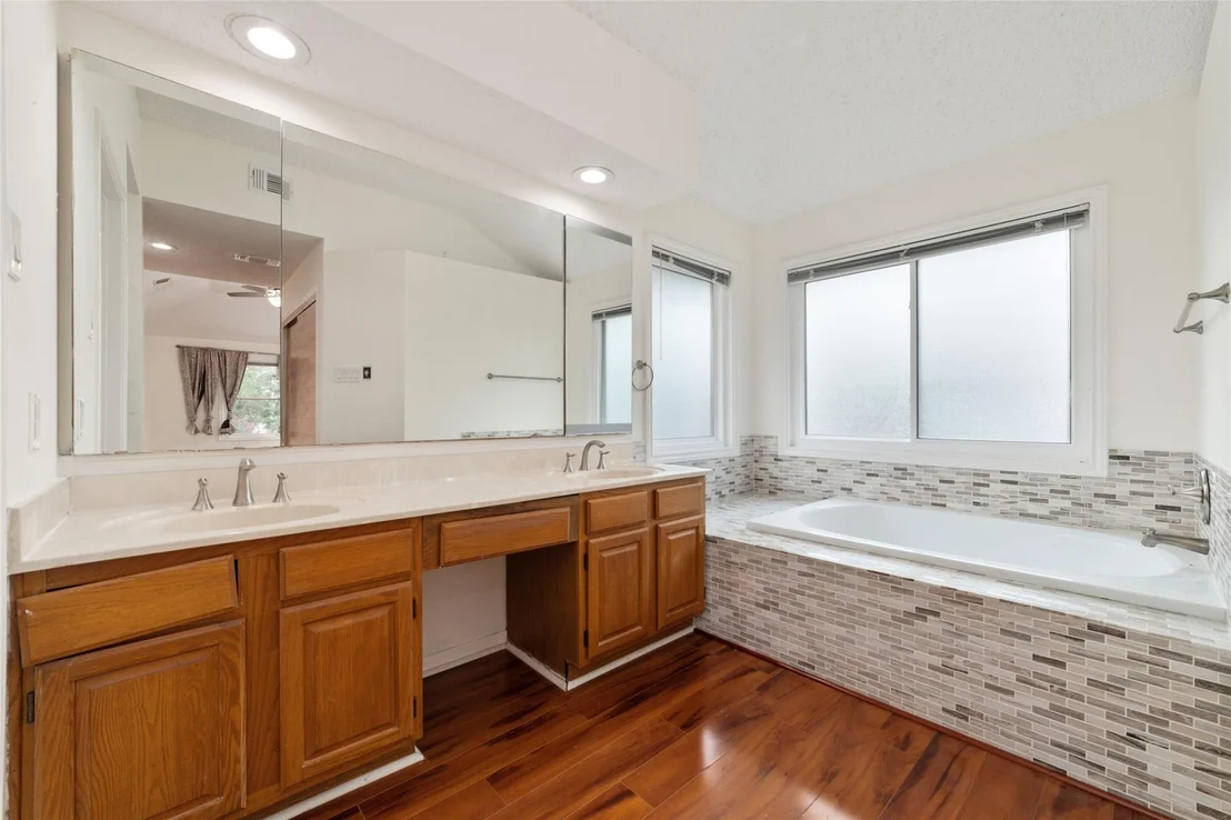 Photo of 13103 Wickersham Lane