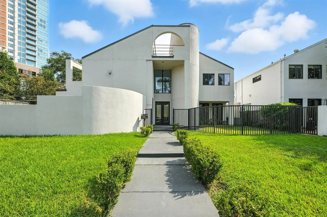 Photo of 2019 Mcclendon Street