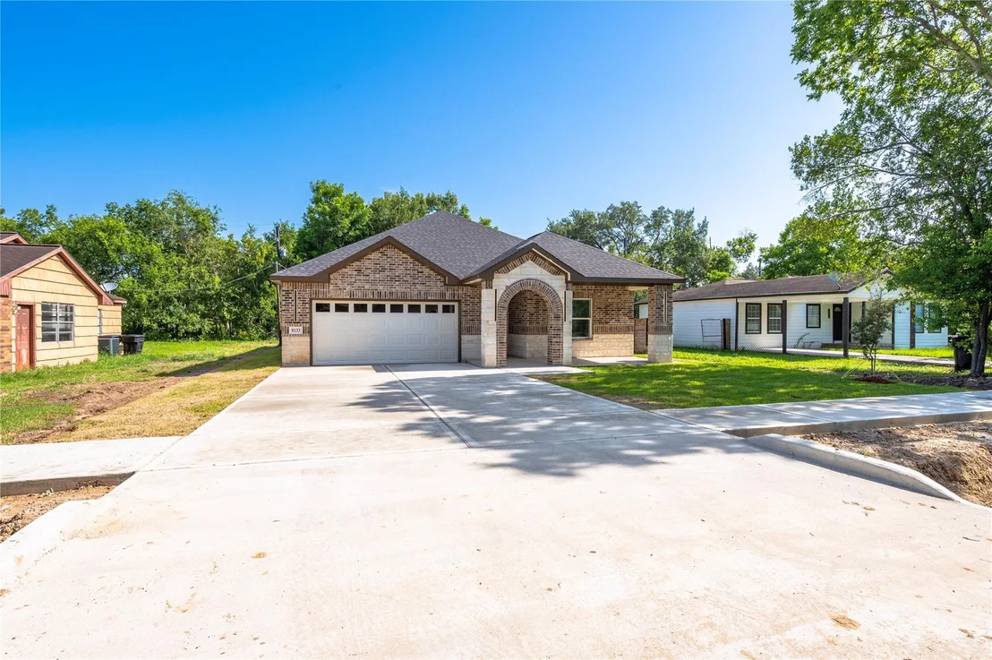 Photo of 8133 Wetherby Lane