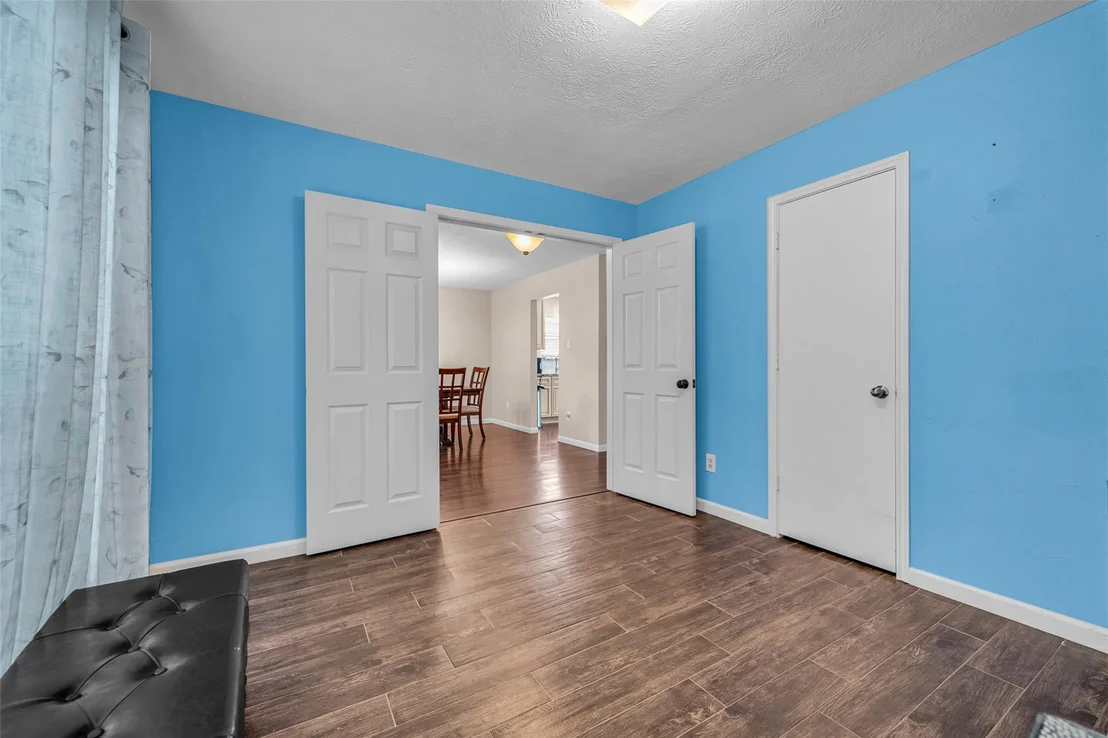 Photo of 5341 Town Park Boulevard