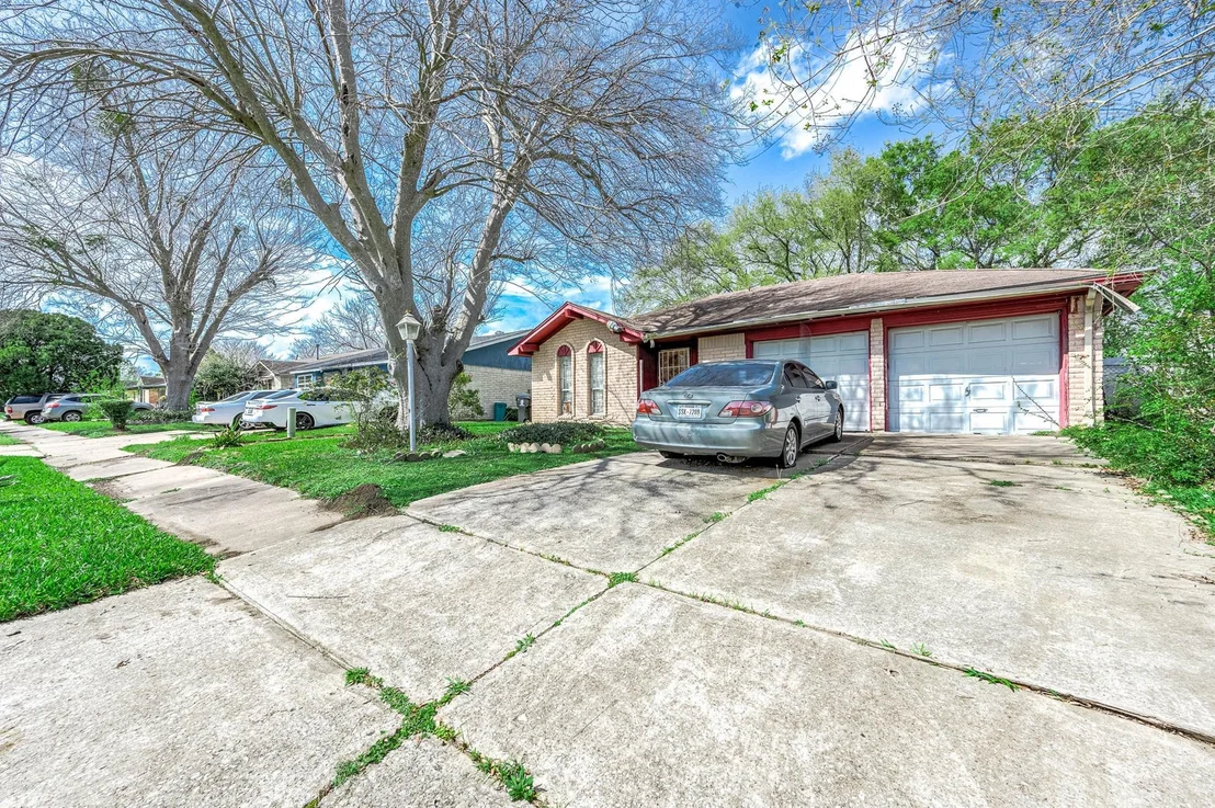 Photo of 5011 Brisbane Drive