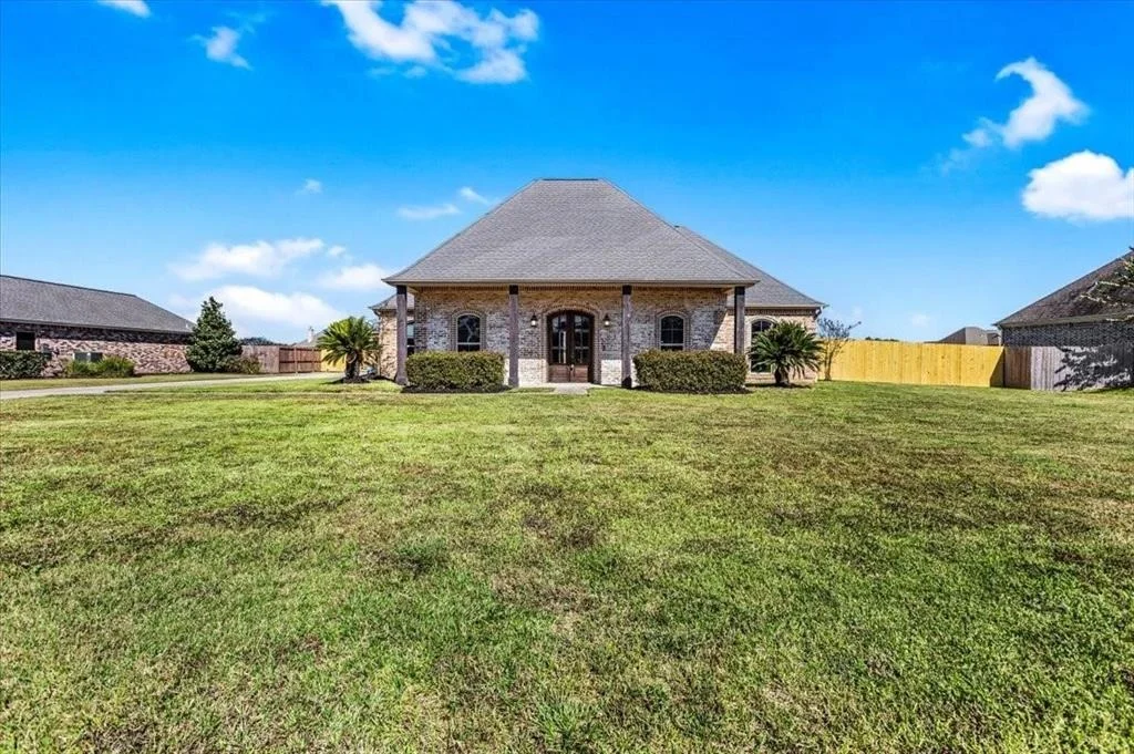 Photo of 628 Frontier Drive