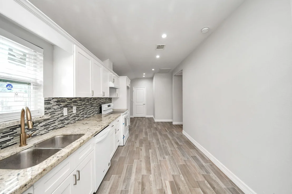 Photo of 6613 Morrow Street