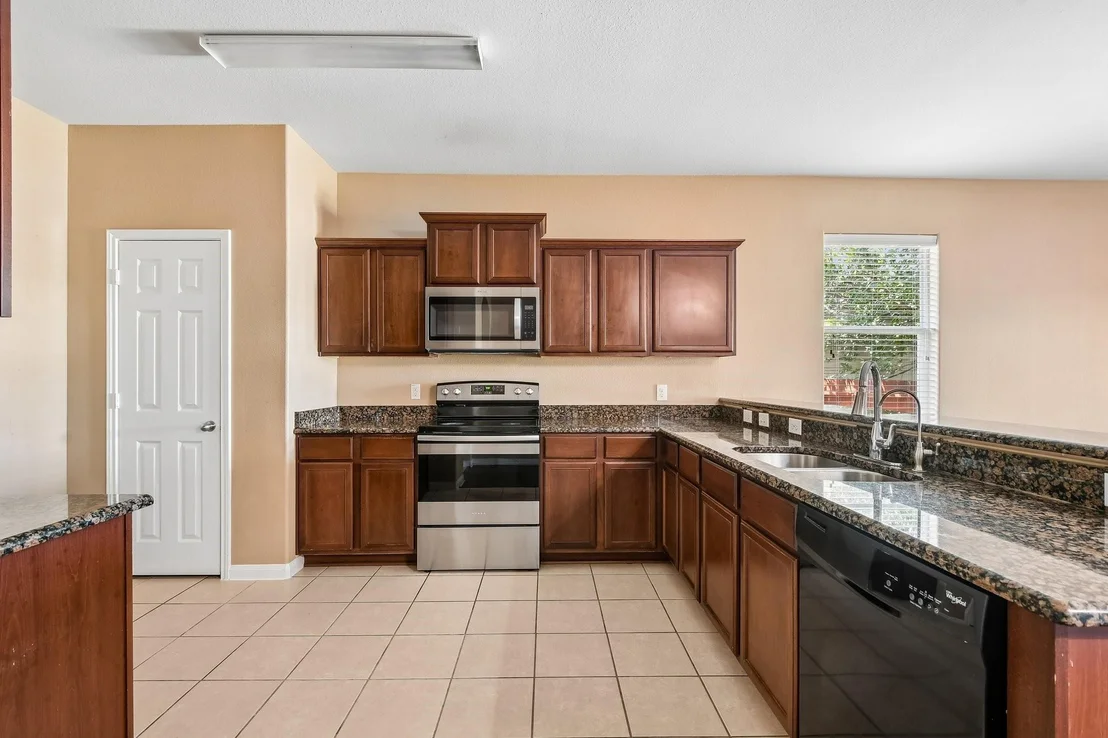 Photo of 128 Robertson Lane