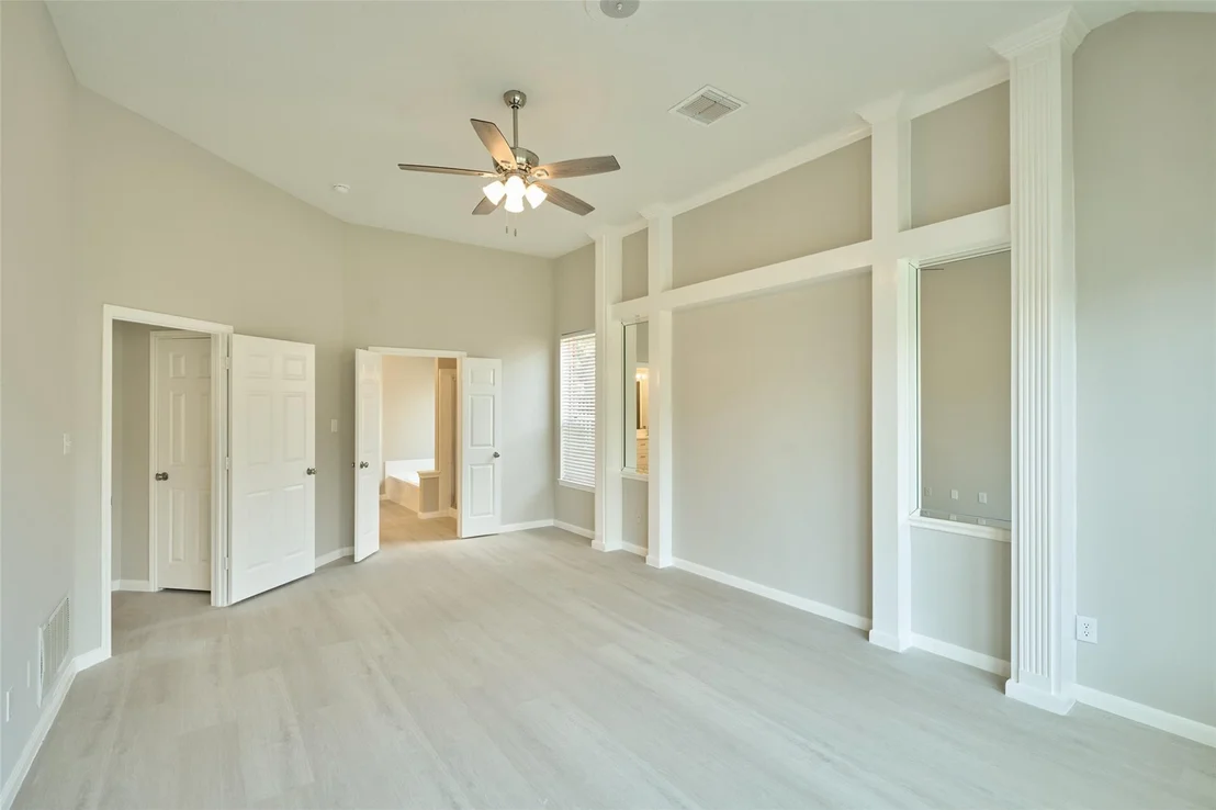 Photo of 12415 Shadowknoll Drive