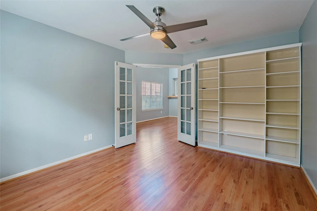 Photo of 22 E New Avery Place