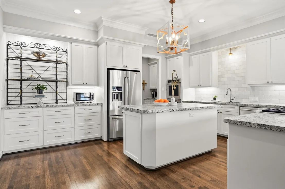 Photo of 207 Sugarberry Circle