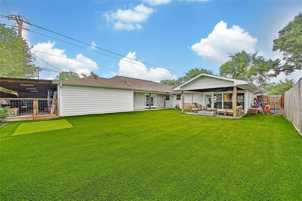Photo of 2002 Libbey Drive