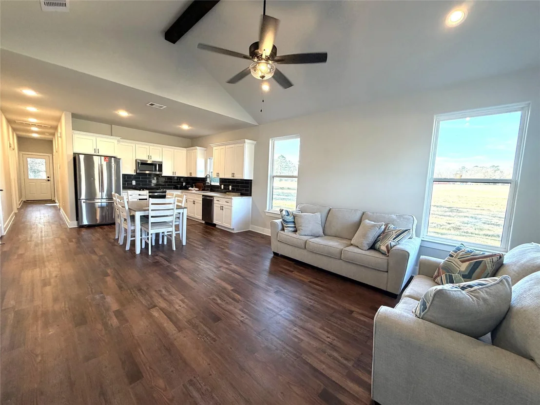 Photo of 75 Oakridge S