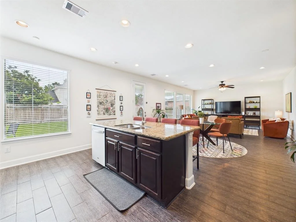 Photo of 3415 Braddock Lane