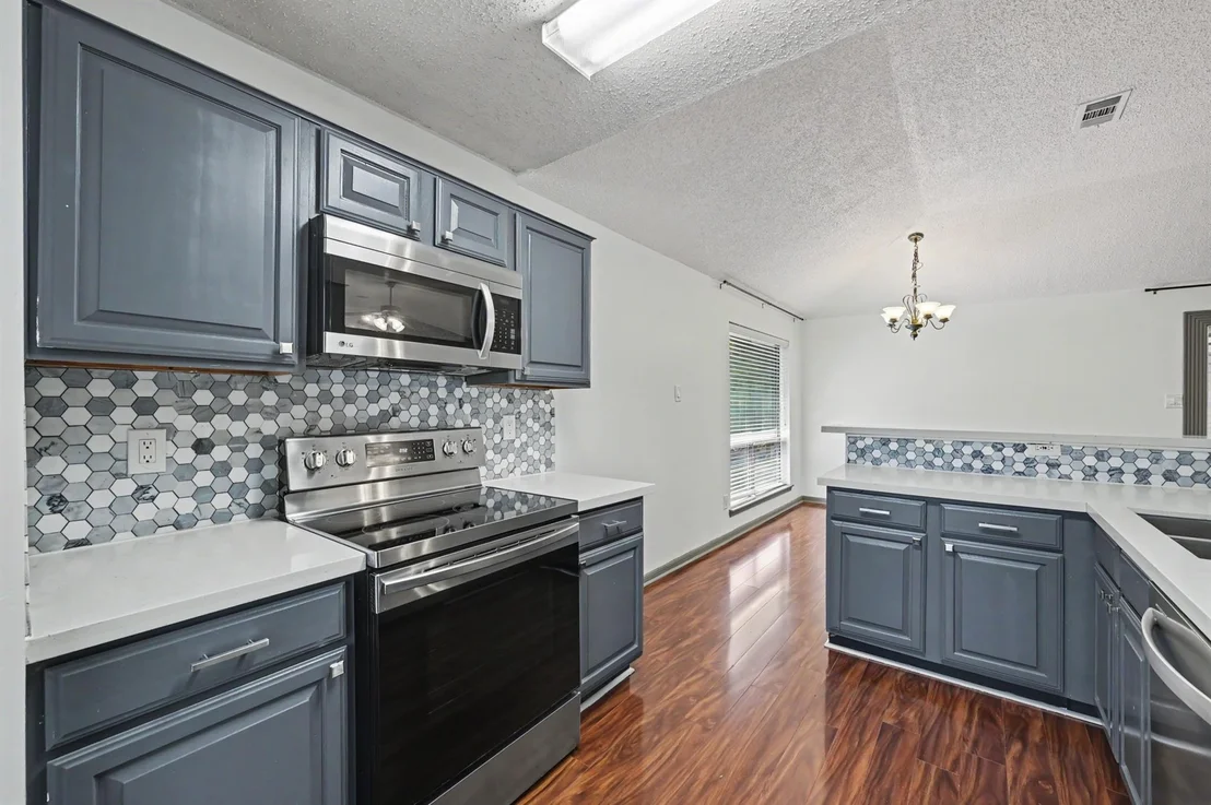 Photo of 25103 Thrushwood Lane