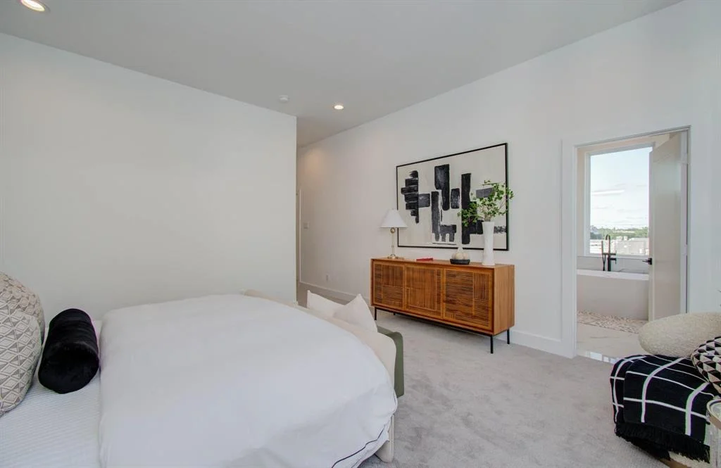 Photo of 3010 Lamar Street