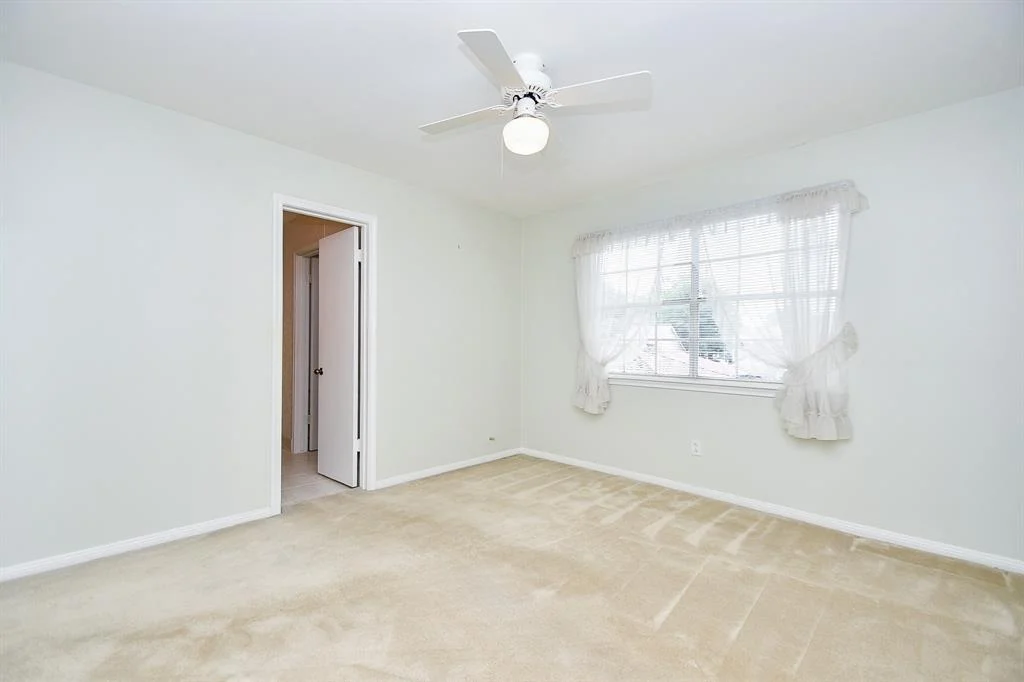 Photo of 14626 Carolcrest Drive