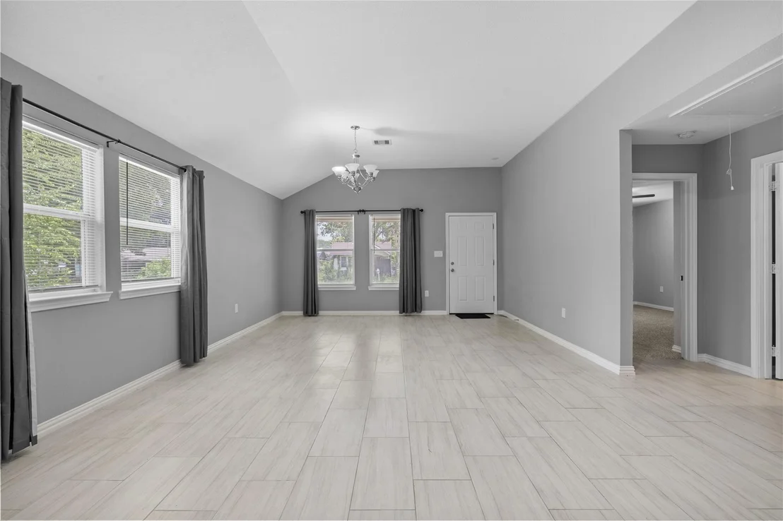 Photo of 5824 Glen Lee Drive