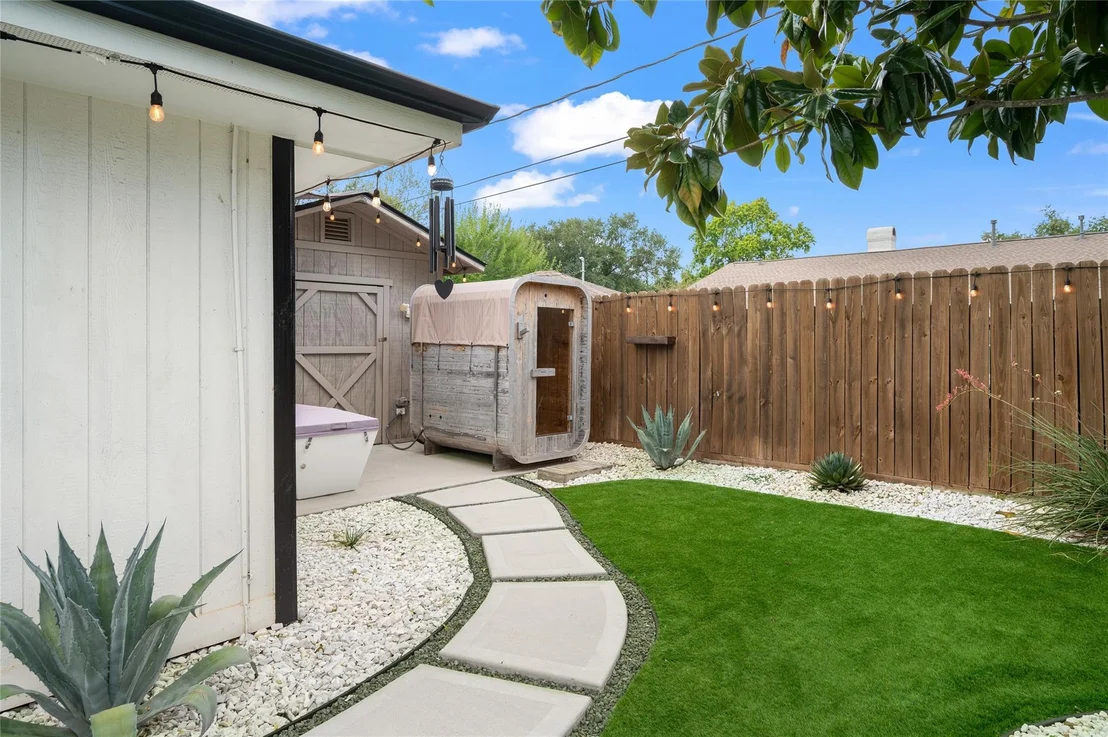 Photo of 10622 Riverview Drive