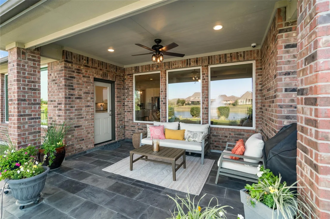 Photo of 24718 Tanoureen Drive