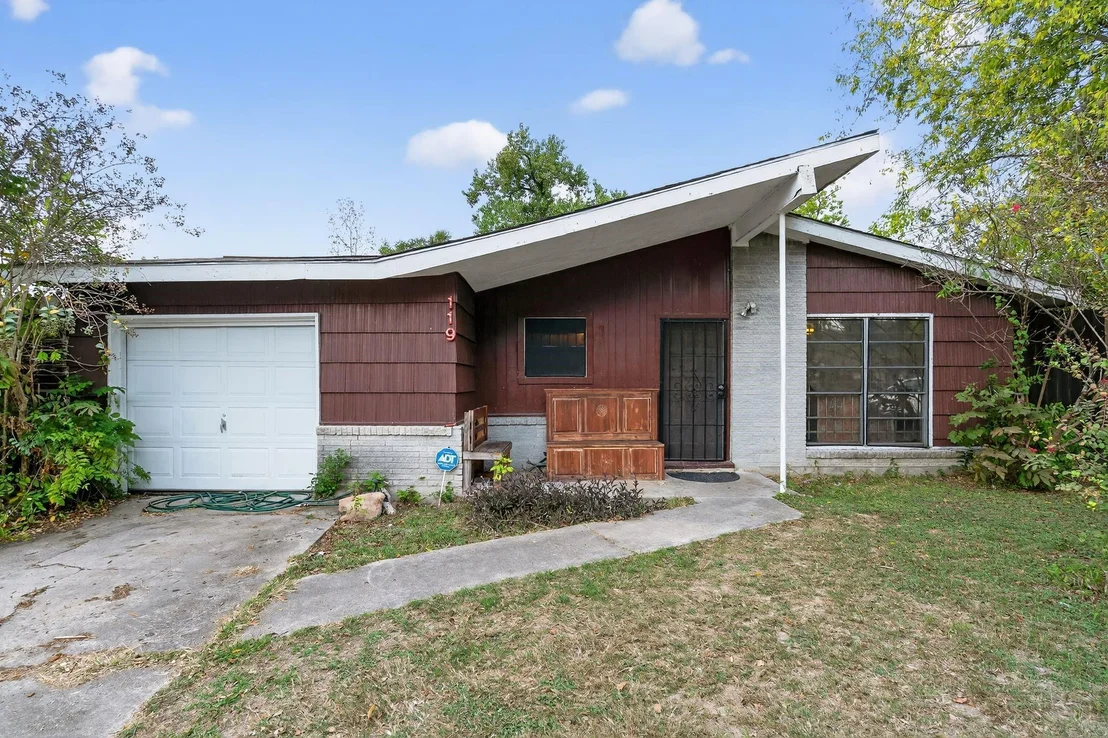 Photo of 119 Southbrook Circle