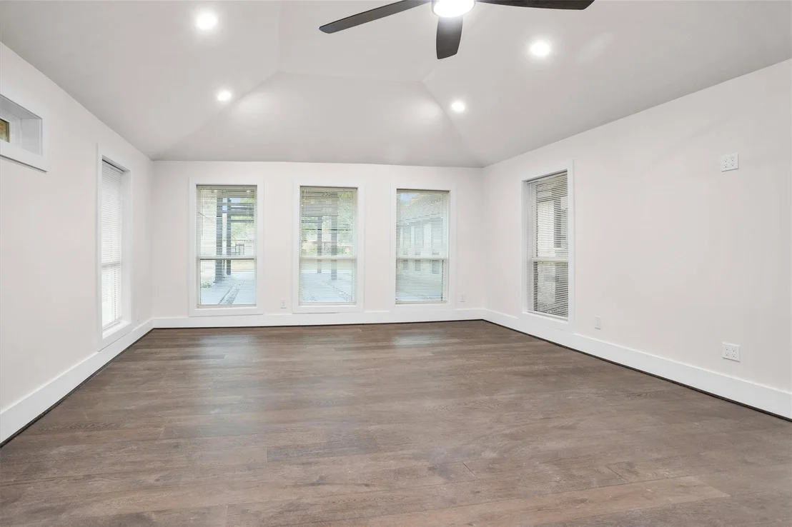 Photo of 4323 Tilson Lane