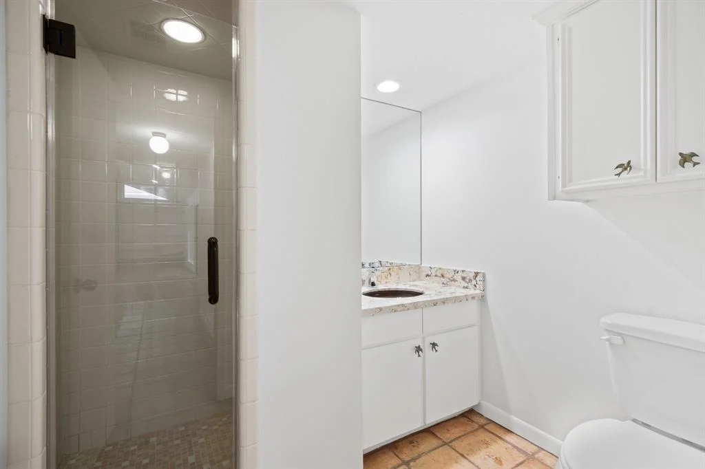 Photo of 3023 Willowbend Road