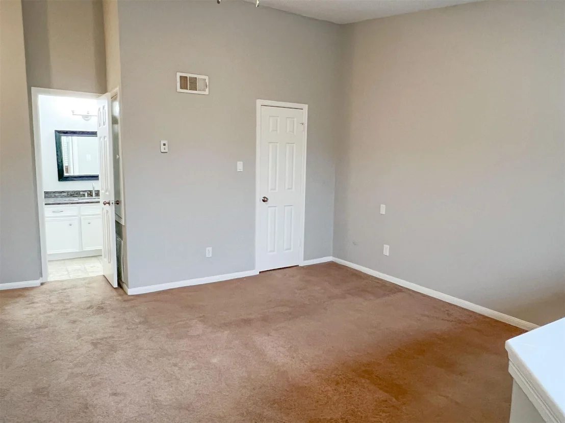 Photo of Unit 21 at 2125 Augusta Drive